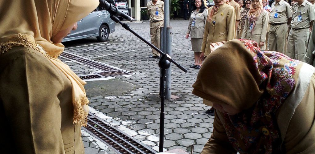 PEGAWAI DINAS KESEHATAN YANG BERINTEGRITAS