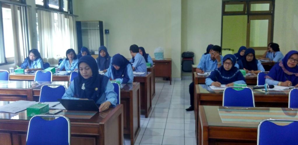 Selamat berjuang transaksi non tunai ...........